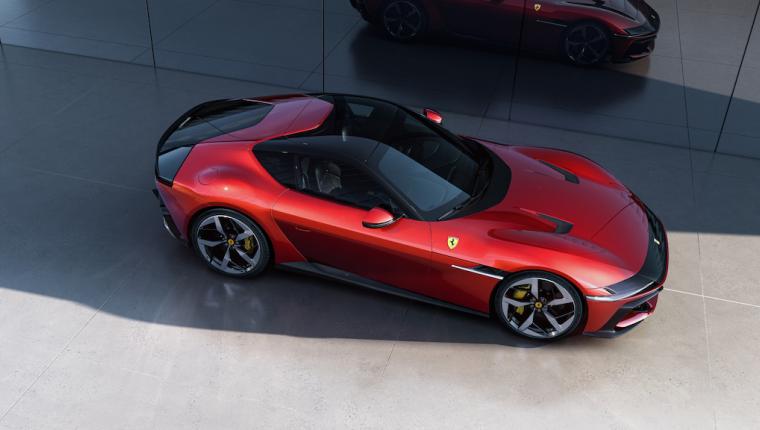Tự hào vì vẫn còn làm động cơ V12 nạp khí tự nhiên, Ferrari đặt luôn tên siêu xe GT mới là... 12 xi-lanh