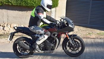 Từ nay tới cuối năm Triumph sẽ tung ra một mẫu mô tô giá rẻ nữa, sẽ là cafe racer Speed 400 RR?