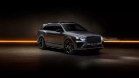 Vốn trông đã thể thao hơn, Bentley Bentayga S còn thêm chất "ngầu" với bản Black Edition