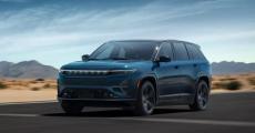 Jeep chính thức ra mắt SUV điện Wagoneer S, "đắt xắt ra miếng" so với Tesla Model Y và VinFast VF 9 tại Mỹ