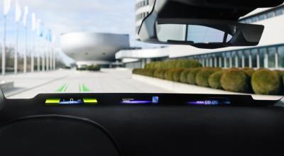 Cả Thế giới chạy theo màn hình cảm ứng to rộng, BMW làm ngược lại để bắt người lái tập trung điều khiển xe?