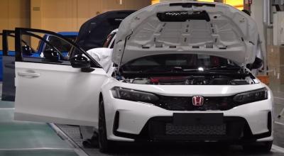 Cận cảnh quá trình sản xuất mẫu "xe đua đường phố” Honda Civic Type R 2023