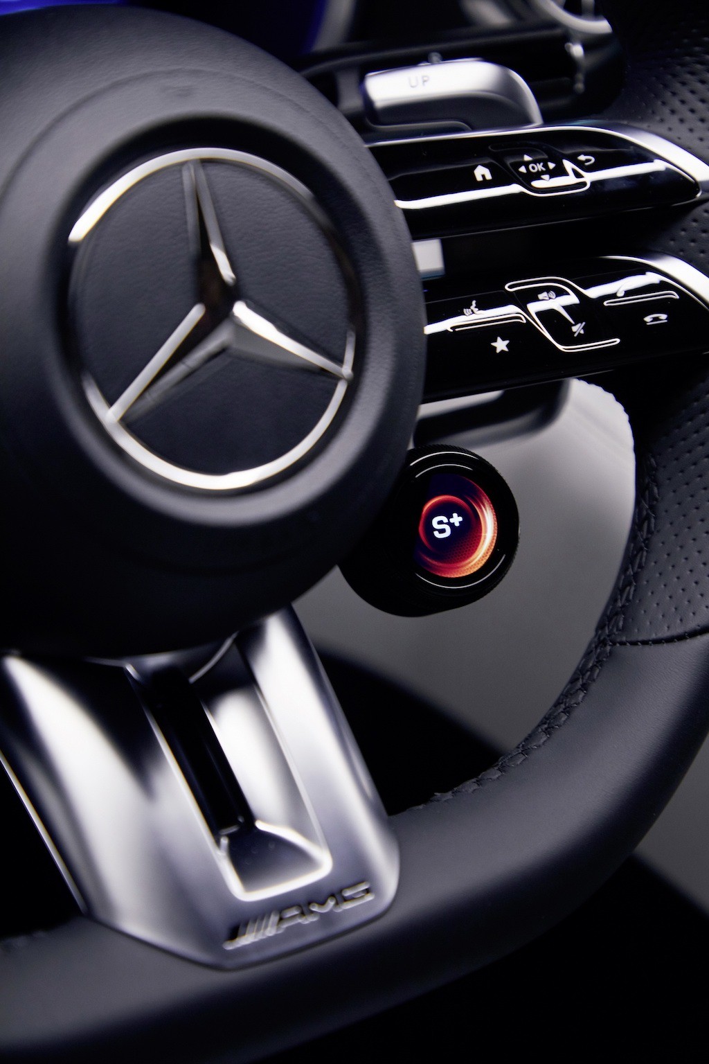 Mui trần Mercedes-AMG SL 2022 khoe nội thất “sang chảnh” như S ...