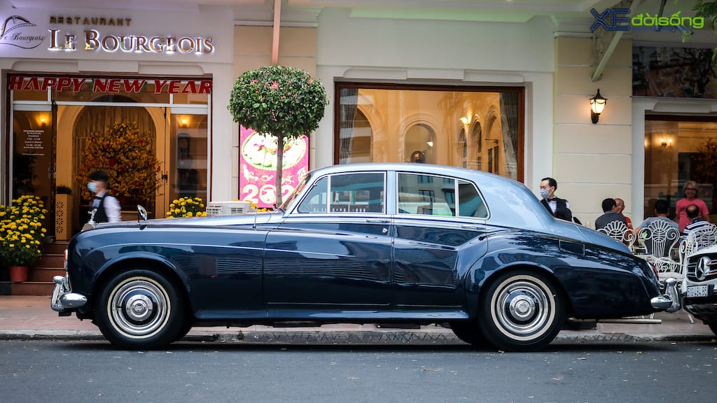 This 1965 RollsRoyce Silver Cloud III takes the gold for midcentury  luxury  Hagerty Media