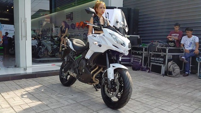 Bộ đôi môtô Kawasaki mới toanh ra mắt Việt Nam  ảnh 2