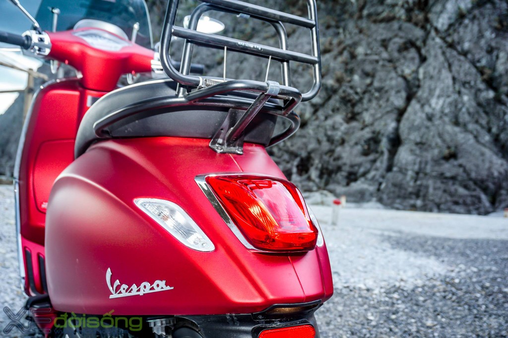 Vespa Sprint 125cc ABS: Một chiếc xe đẹp ảnh 3