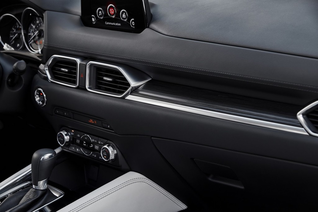 Soi chi tiết Mazda CX-5 sắp trưng bày tại triển lãm Geneva ảnh 9
