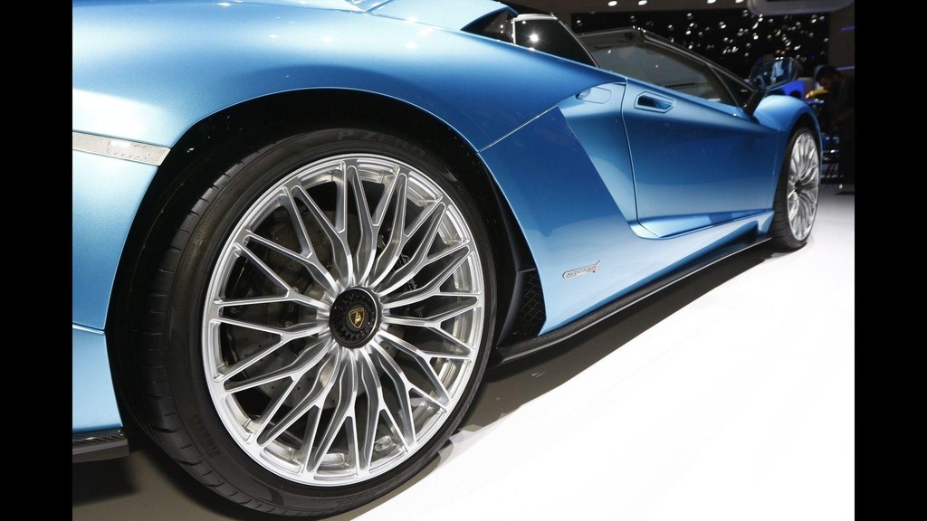 Chiêm ngưỡng Lamborghini Aventador S Roadster thực tế tại Đức ảnh 7