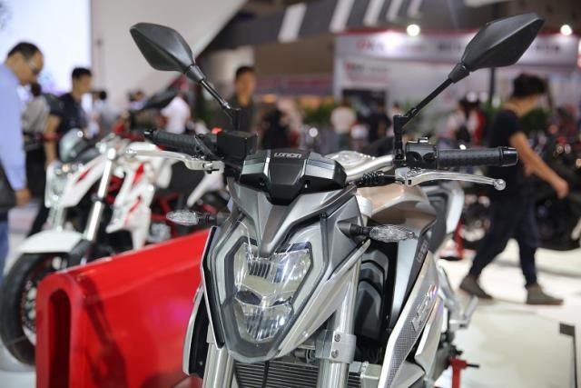 Naked bike Trung Quốc Loncin HR7 nhìn giống hệt Honda CB500F ảnh 8