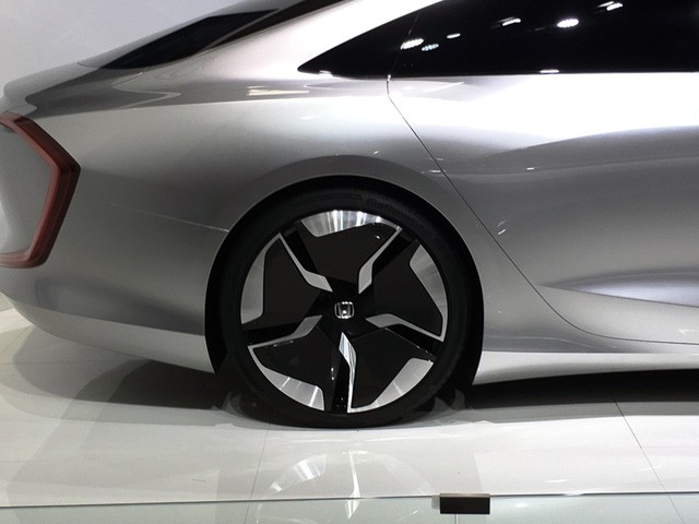 Concept Design C 001 - Thiết kế tương lai của Honda City ảnh 4