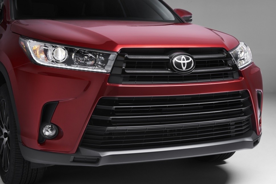 Toyota Highlander 2017: Thiết kế mới, mạnh mẽ hơn ảnh 2
