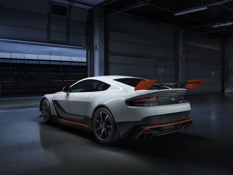 Vẻ đẹp dũng mãnh của Aston Martin Vantage GT3 mới công suất gần 600 mã lực ảnh 10