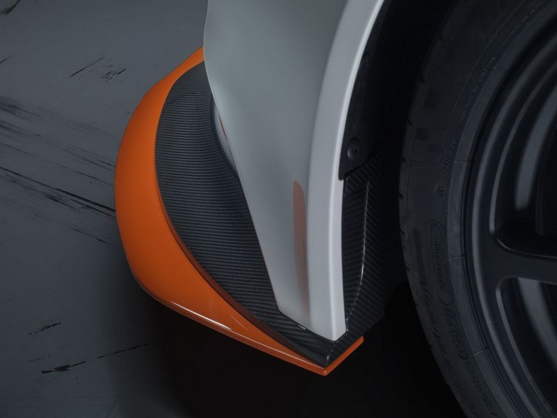 Vẻ đẹp dũng mãnh của Aston Martin Vantage GT3 mới công suất gần 600 mã lực ảnh 13