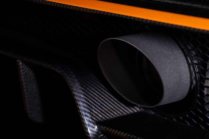 Vẻ đẹp dũng mãnh của Aston Martin Vantage GT3 mới công suất gần 600 mã lực ảnh 14