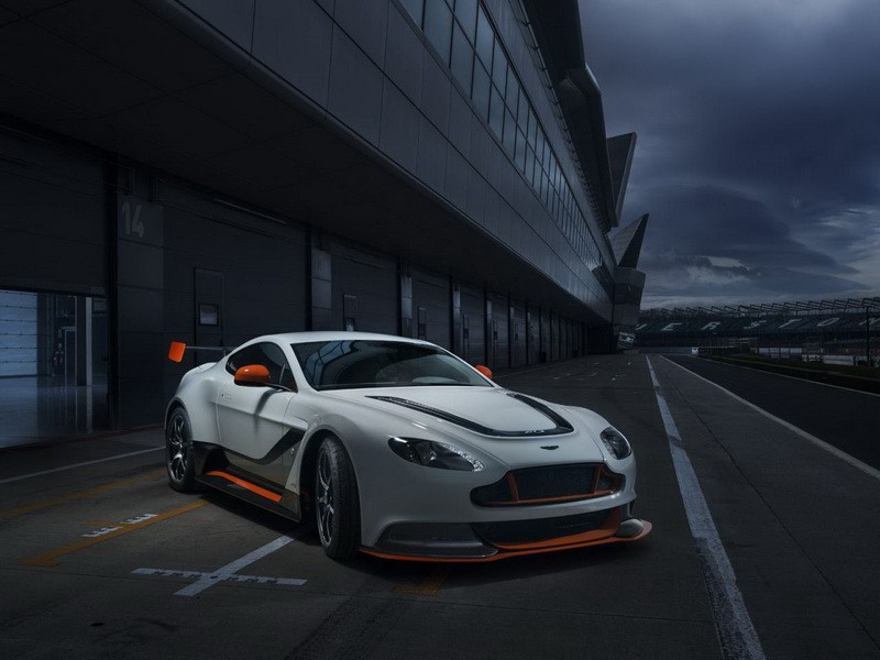 Vẻ đẹp dũng mãnh của Aston Martin Vantage GT3 mới công suất gần 600 mã lực ảnh 16