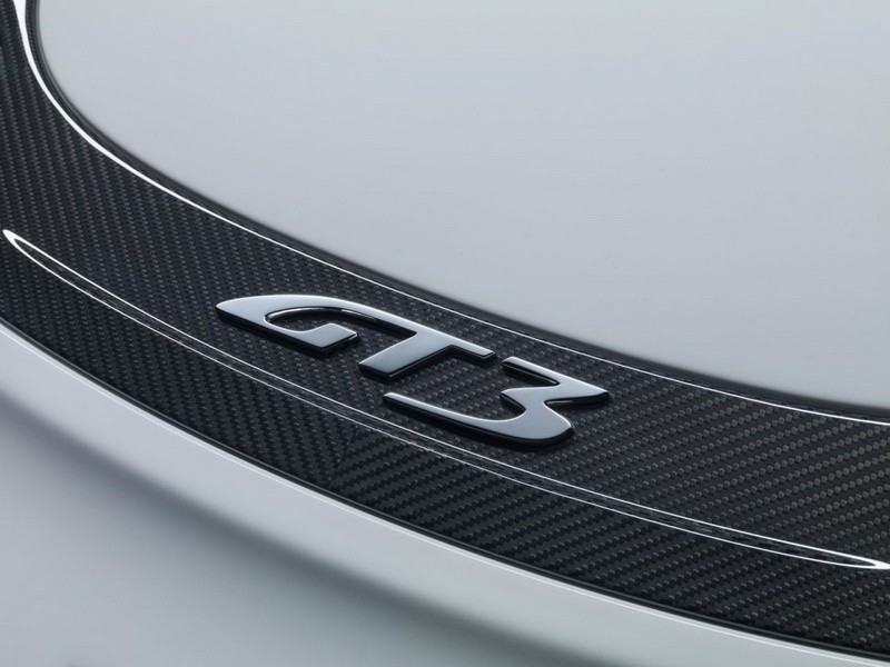 Vẻ đẹp dũng mãnh của Aston Martin Vantage GT3 mới công suất gần 600 mã lực ảnh 17