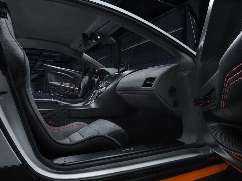 Vẻ đẹp dũng mãnh của Aston Martin Vantage GT3 mới công suất gần 600 mã lực ảnh 5