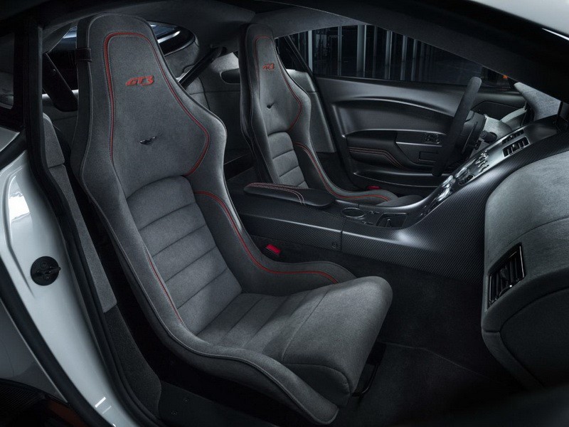 Vẻ đẹp dũng mãnh của Aston Martin Vantage GT3 mới công suất gần 600 mã lực ảnh 6