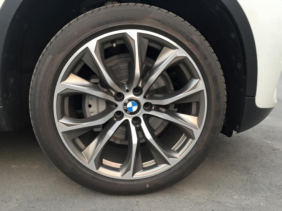 BMW X6 máy xăng đầu tiên giá 3,6 tỷ đồng về Hà Nội ảnh 6
