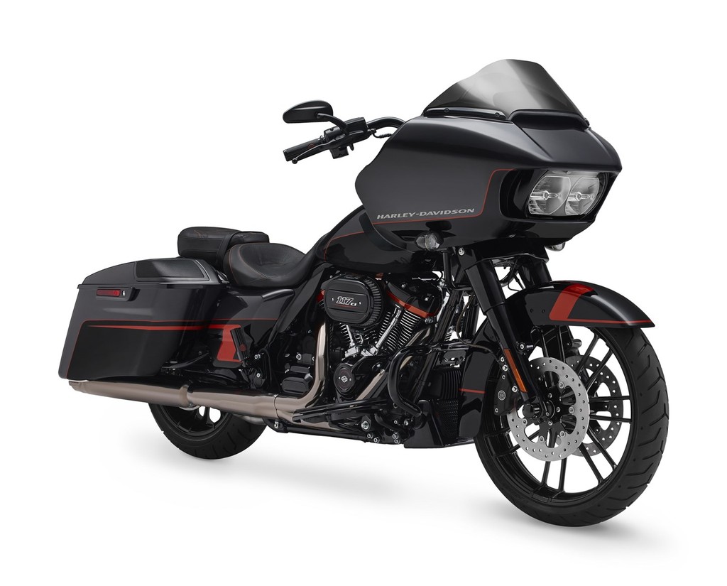 Trình làng 3 mẫu Harley-Davidson CVO 2018  ảnh 3