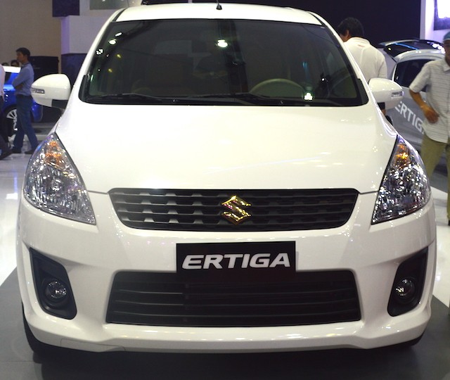Suzuki Ertiga 2015 - đối thủ giá rẻ của Innova ảnh 4