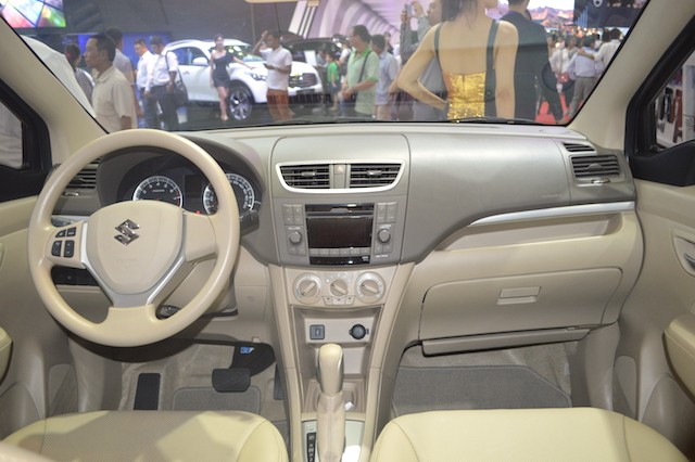 Suzuki Ertiga 2015 - đối thủ giá rẻ của Innova ảnh 7