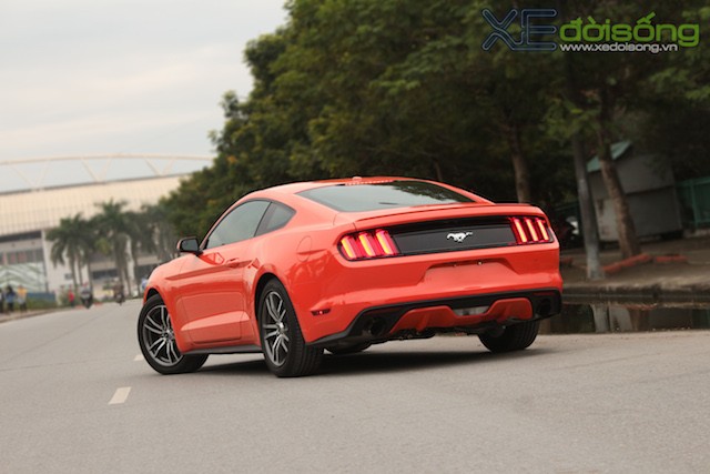 Chi tiết Ford Mustang Premium Fastback 2015 ở Hà Nội ảnh 2