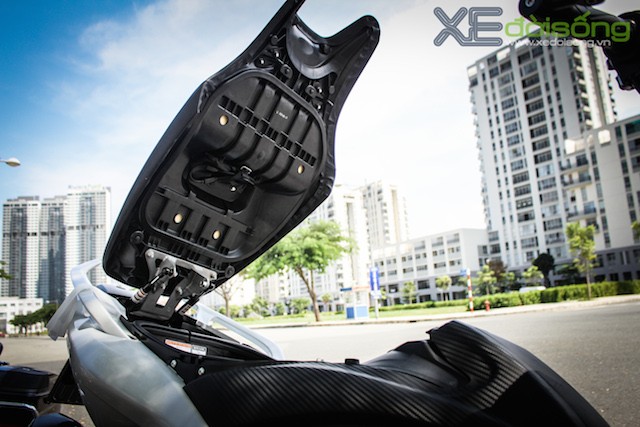 Chạm mặt Yamaha TMax giá 500 triệu tại Sài Gòn ảnh 11