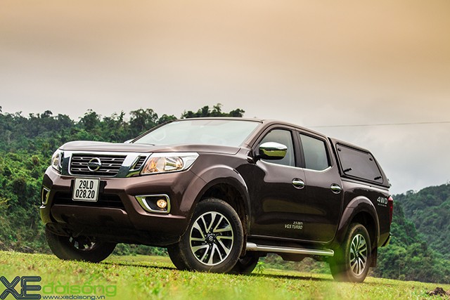 DRIVEN 2015 Nissan NP300 Navara  4x2 and 4x4 tested in Chiang Mai