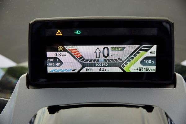 Ra mắt xe tay ga chạy điện BMW C evolution có tầm hoạt động 160km ảnh 10