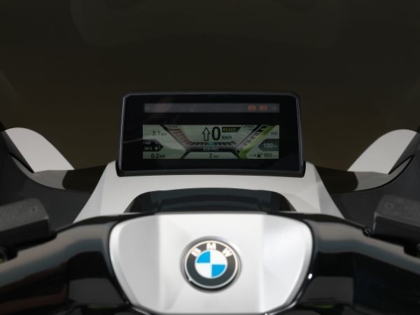 Ra mắt xe tay ga chạy điện BMW C evolution có tầm hoạt động 160km ảnh 9