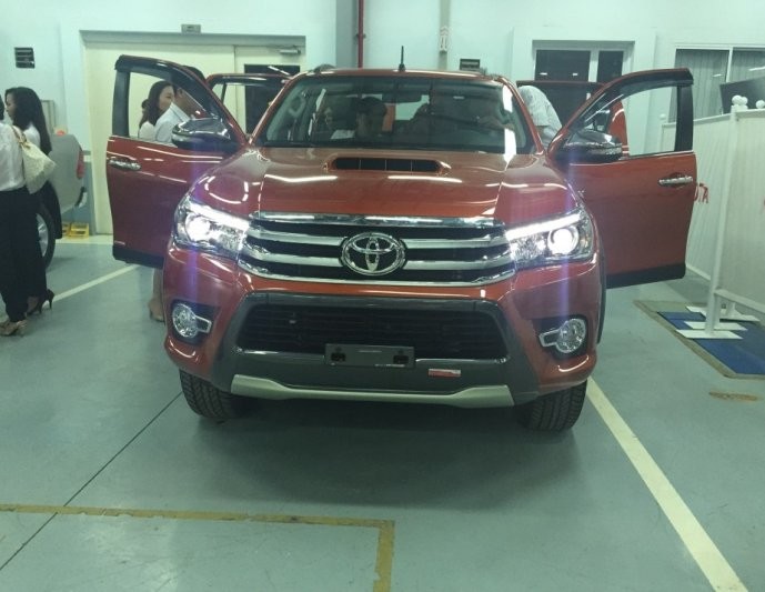 Lộ ảnh chi tiết Toyota Hilux mới sắp ra mắt Việt Nam? ảnh 2