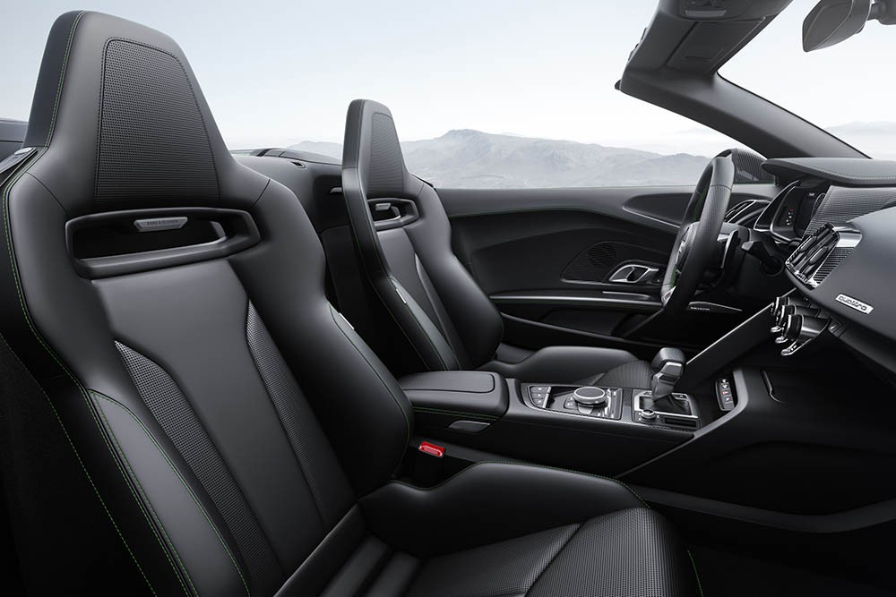 Diện kiến Audi R8 Spyder V10 Plus, mui trần mạnh nhất của Audi ảnh 11