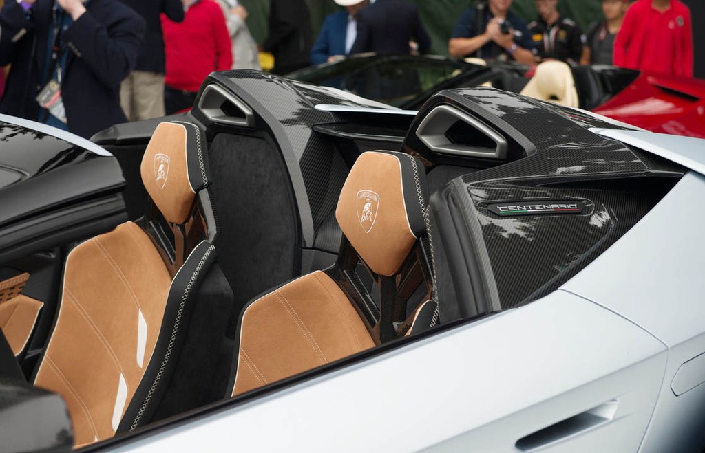 Cận cảnh Lamborghini Centenario Roadster giá hơn 50 tỉ đồng ảnh 7