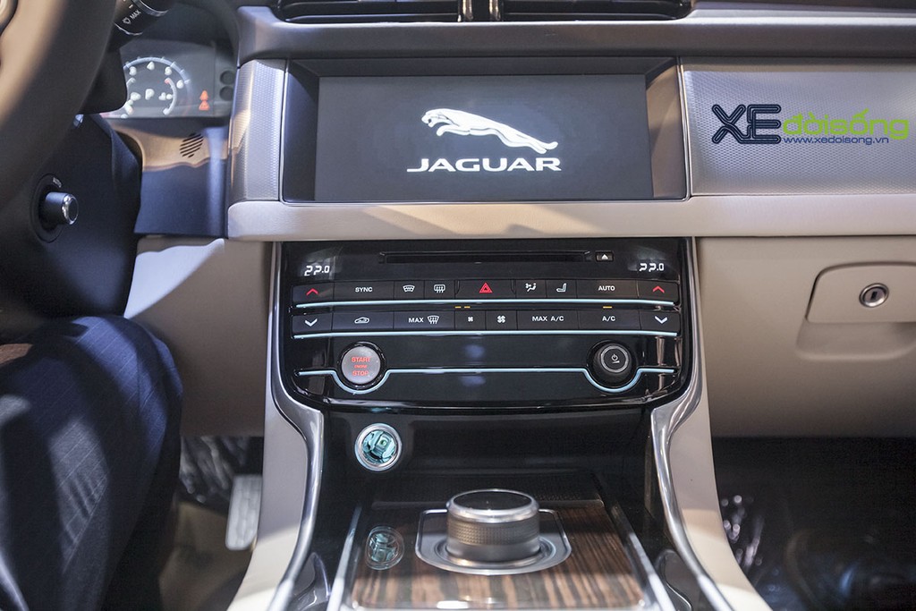 Cận cảnh Jaguar XF 2016 bản 2.0 ra mắt khách Việt tại Sài Gòn ảnh 14