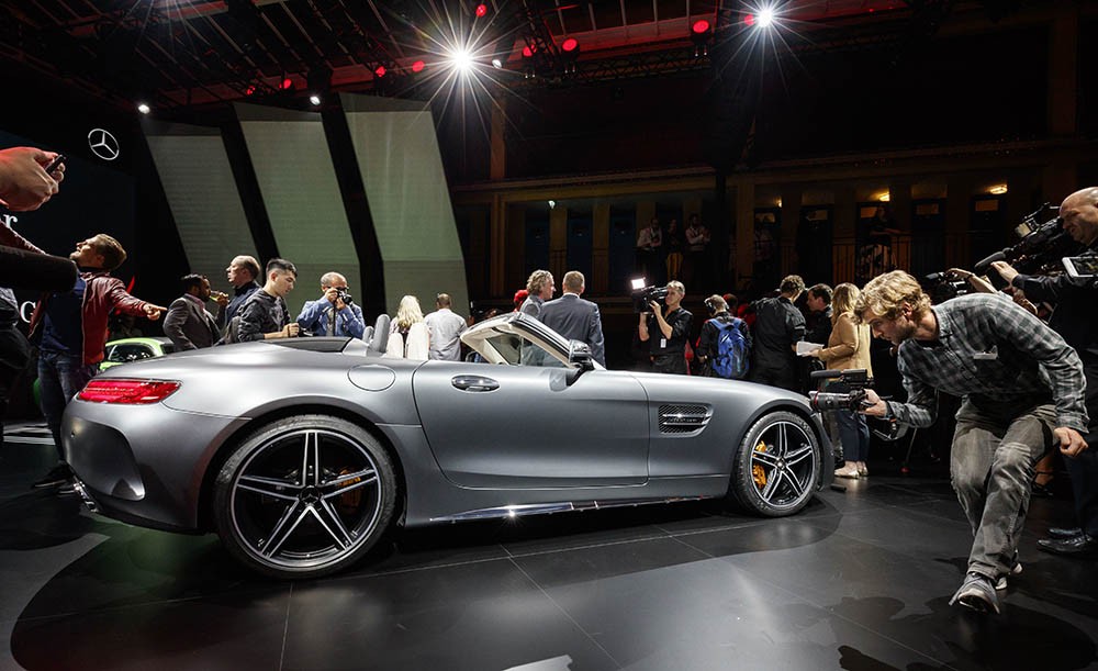 Cận cảnh tân binh Mercedes-AMG GT C Roadster vừa ra mắt toàn cầu ảnh 6