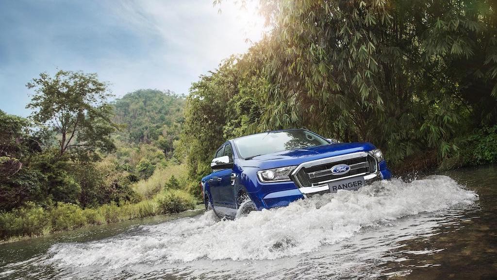 Chạy xe gầm cao như Ford Ranger, làm thế nào để lội nước trong mùa mưa mà không hư hỏng xe? ảnh 6