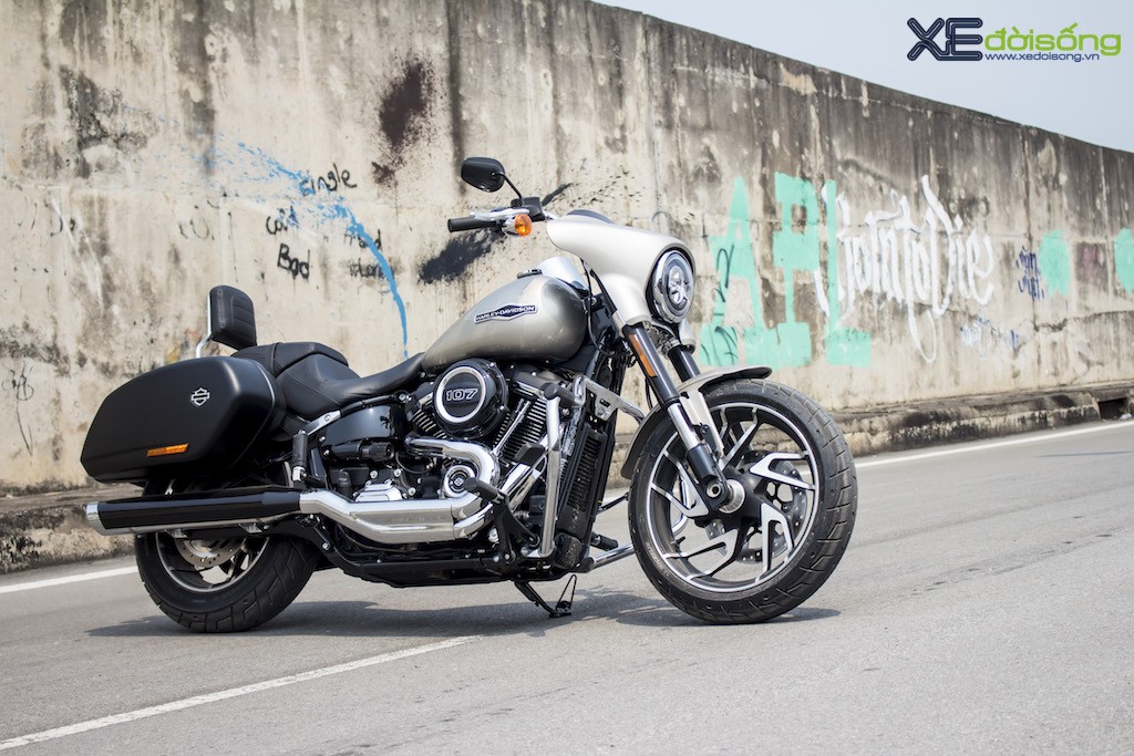 Đánh giá chi tiết Harley-Davidson Sport Glide giá gần 1 tỷ đồng ảnh 1