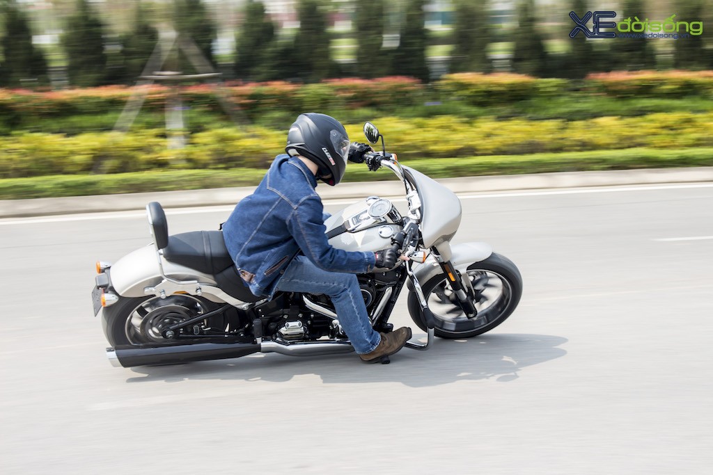 Đánh giá chi tiết Harley-Davidson Sport Glide giá gần 1 tỷ đồng ảnh 20