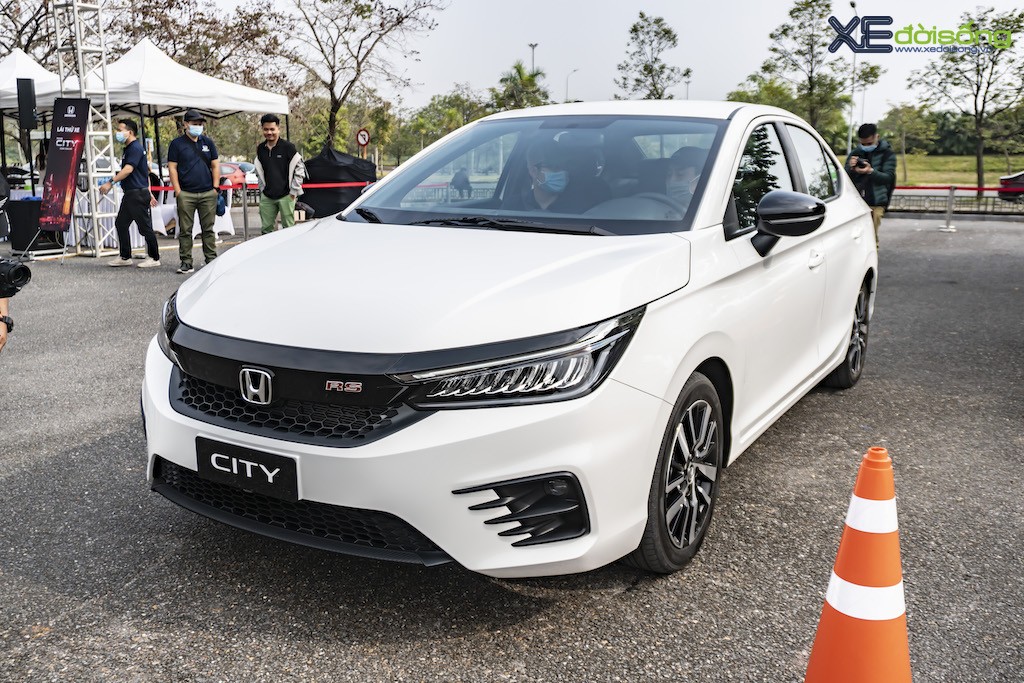 Cảm nhận nhanh Honda City 2021 tại Việt Nam: Đẹp từ trong ra ngoài, cảm giác lái “lanh”, động cơ không đột phá ảnh 1