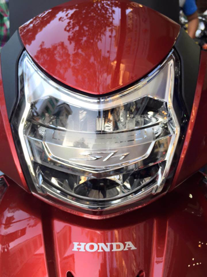 Khui thùng Honda SH300i 2015 đầu tiên về Việt Nam, giá 14.000 USD ảnh 5