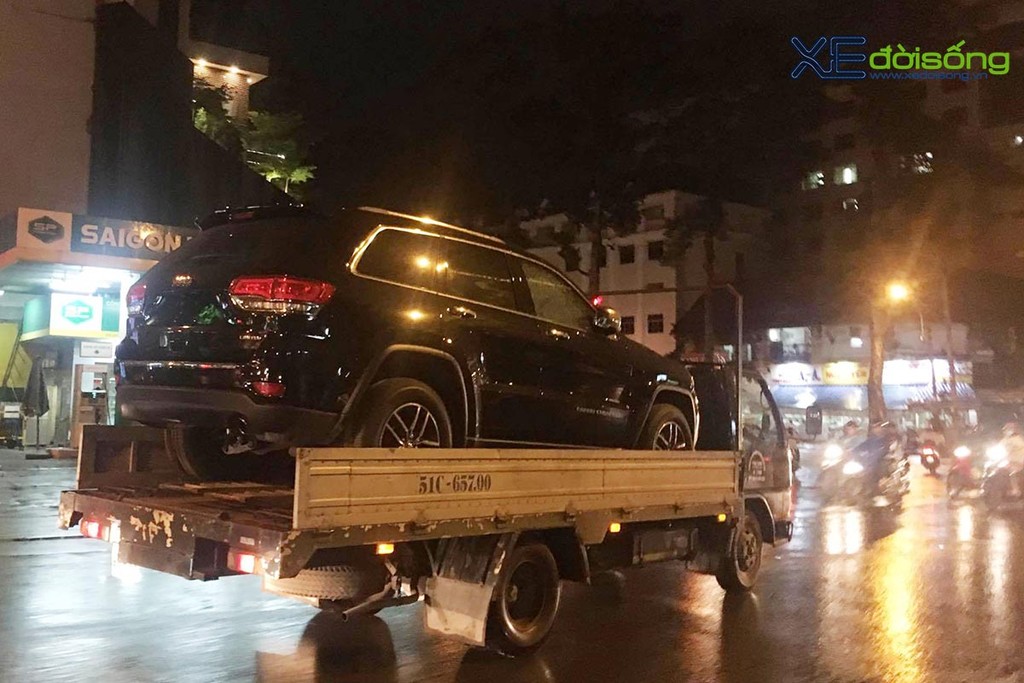 “Hàng độc” Jeep Grand Cherokee Limited 2017 về Việt Nam ảnh 2
