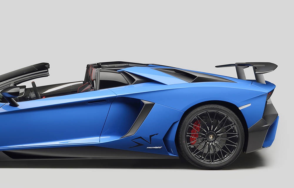 Ra mắt Lamborghini Aventador SV Roadster, giá 530.000 USD ảnh 10