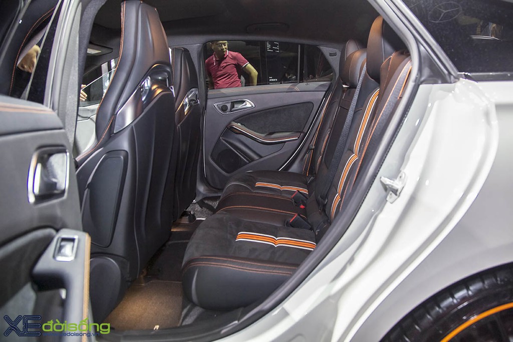 Chi tiết Mercedes-AMG CLA 45 Shooting Brake OrangeArt giá 2,399 tỷ đồng ảnh 8
