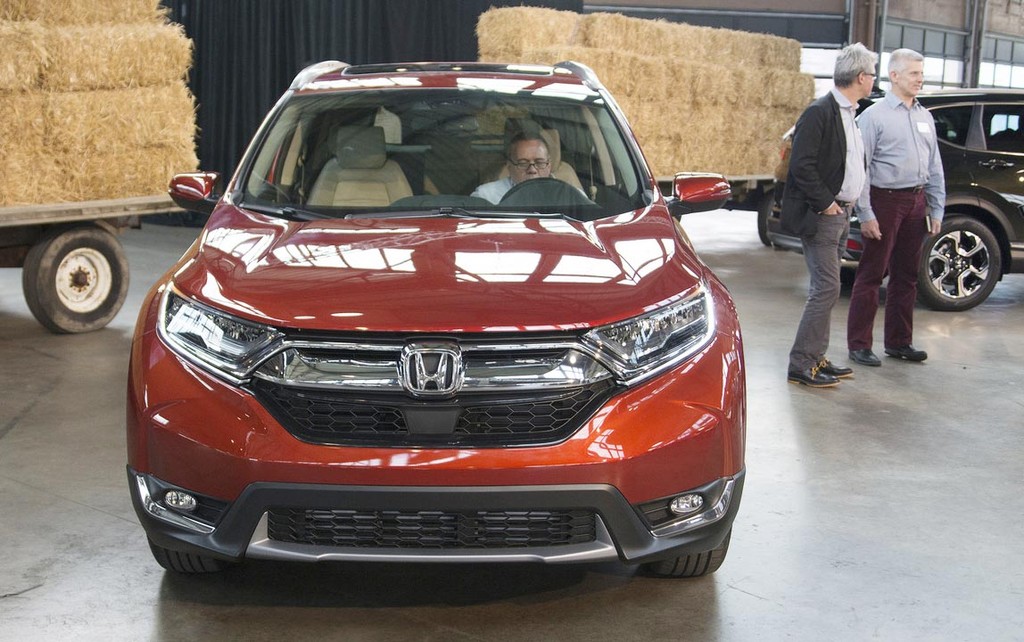 Cận cảnh chi tiết Honda CR-V 2017 thế hệ mới vừa trình làng ảnh 5