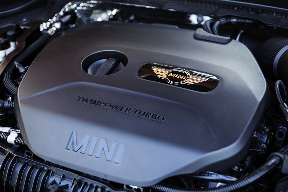 Euro Auto ra mắt bản 5 cửa Mini Cooper 2015, giá từ 1,449 tỉ đồng ảnh 7