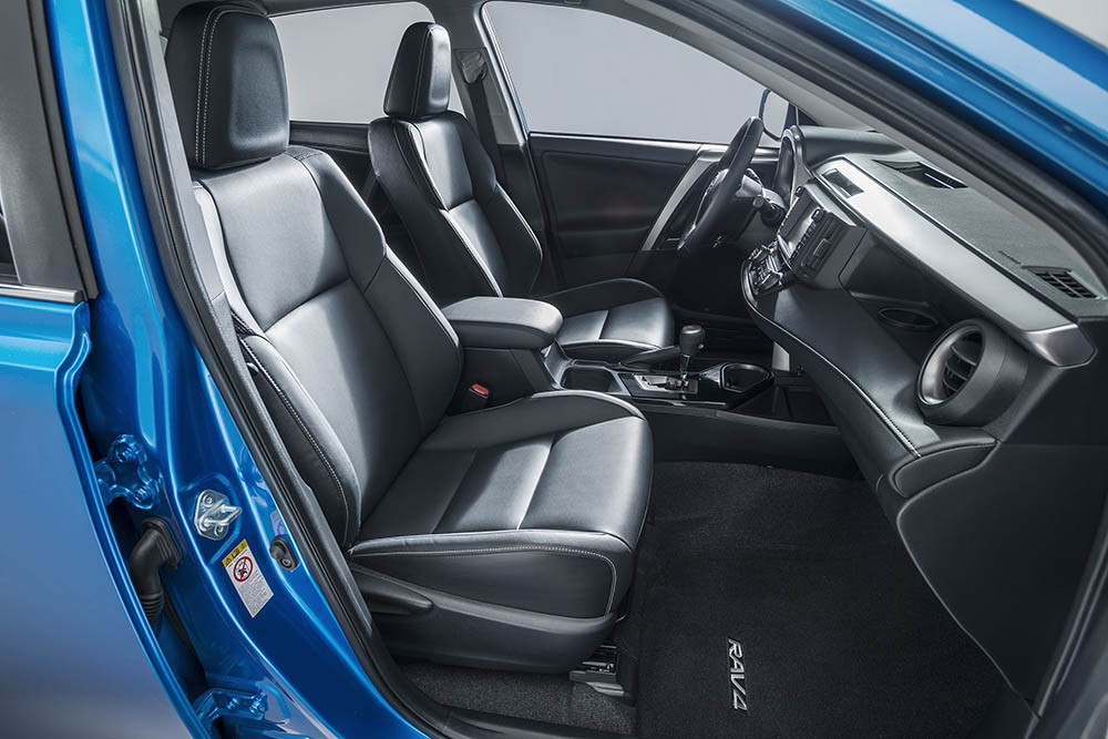 Vén màn RAV4 Hybrid 2016 mới, Toyota bành trướng dòng xe lai ảnh 11