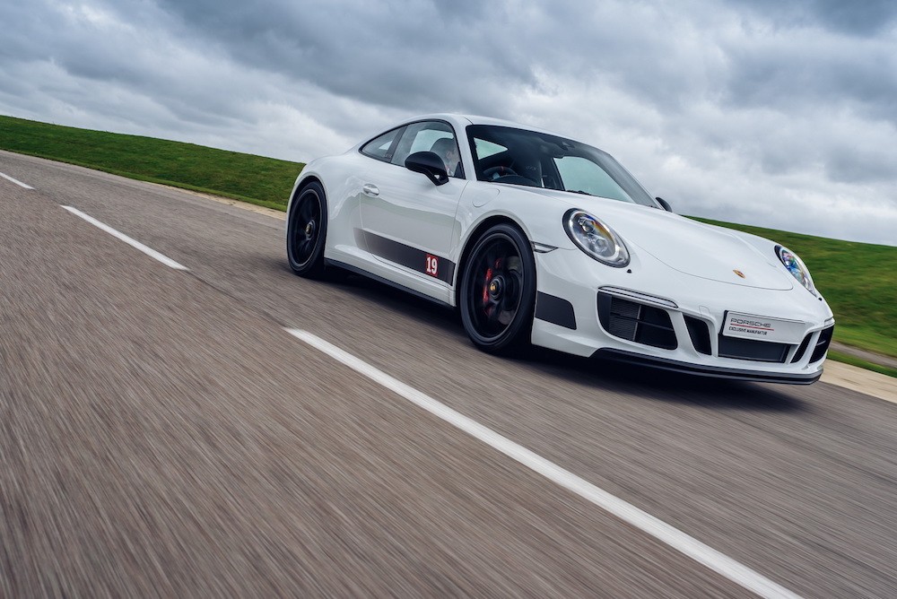 Bộ ba Porsche 911 Carrera 4 GTS “Huyền thoại Anh Quốc” ảnh 6