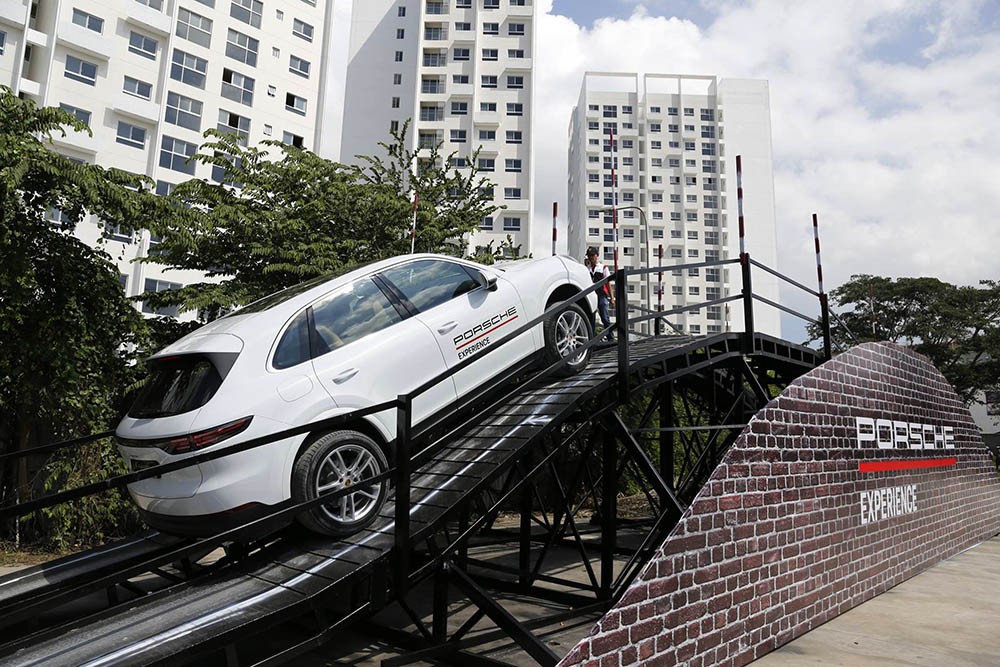 Trải nghiệm Off-road với Porsche Cayenne 2018 thế hệ mới tại Sài Gòn ảnh 4