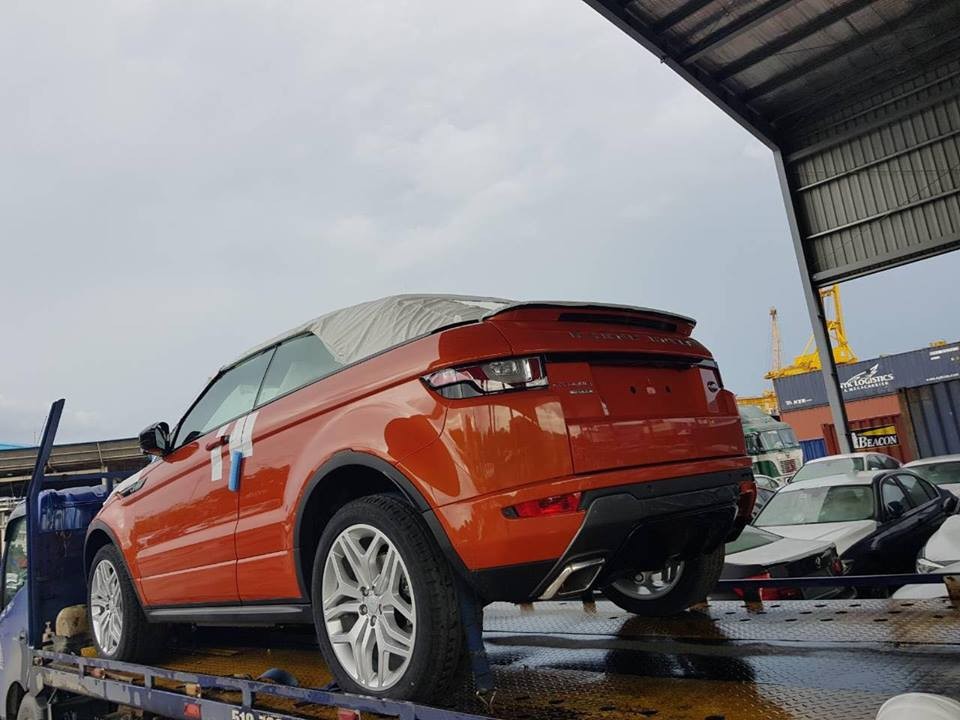 SUV mui trần Range Rover Evoque Convertible cập cảng Việt Nam ảnh 1